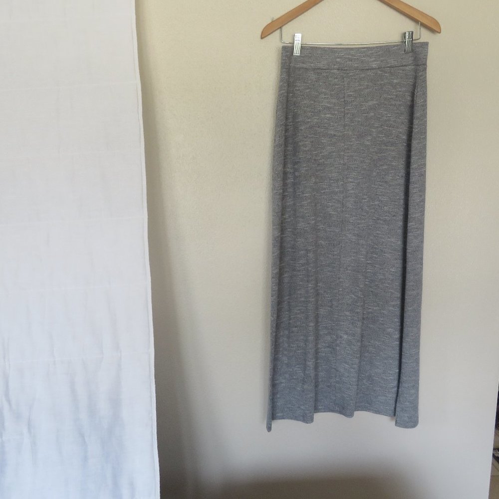 LOFT  LONG MAXI SKIRT